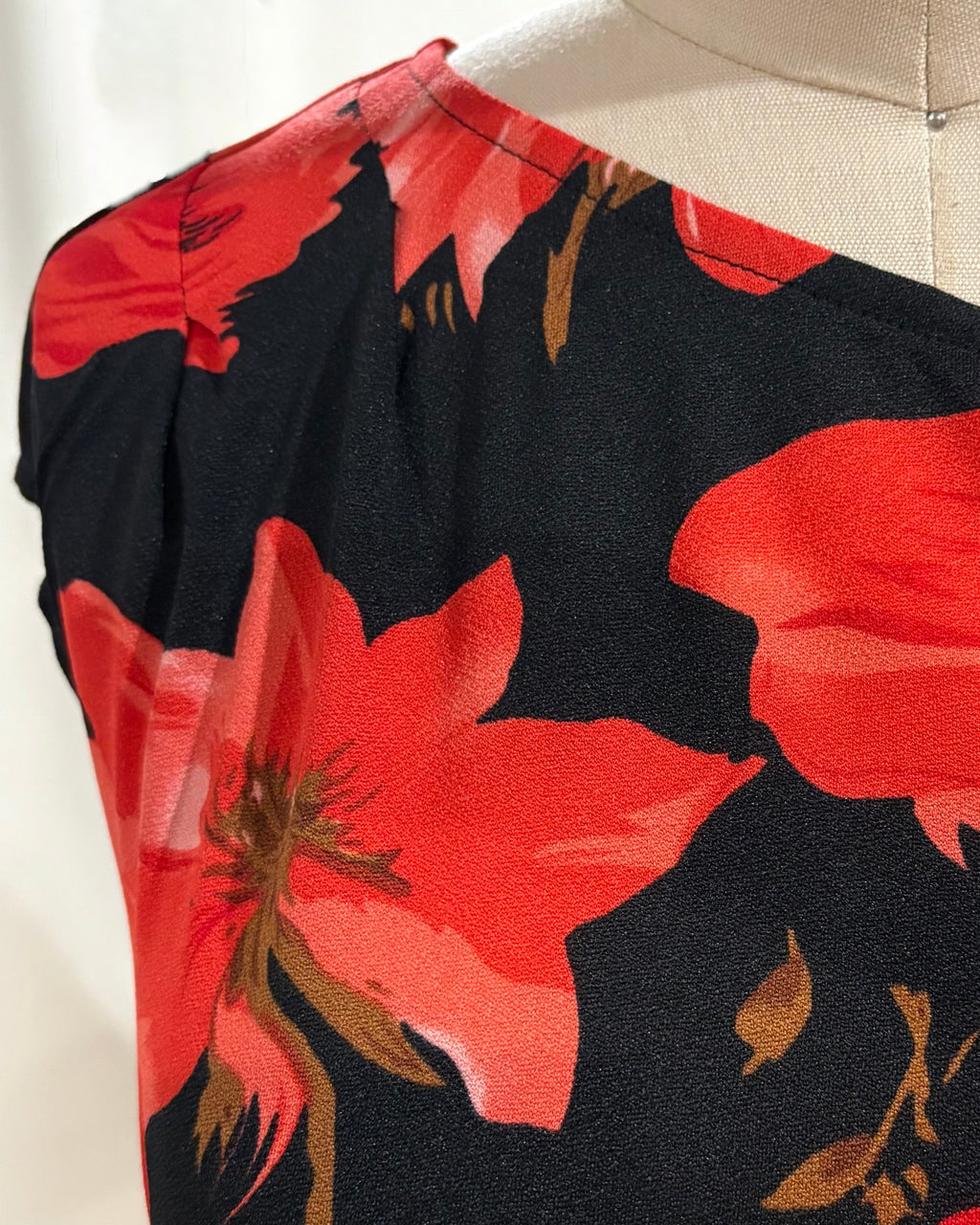 Floral  Drop-Shoulder Midi Dress